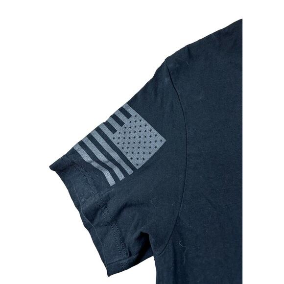Men's Grunt Style Black T-Shirt Sz Medium American Flag Stars Short Sleeve - Picture 7 of 8